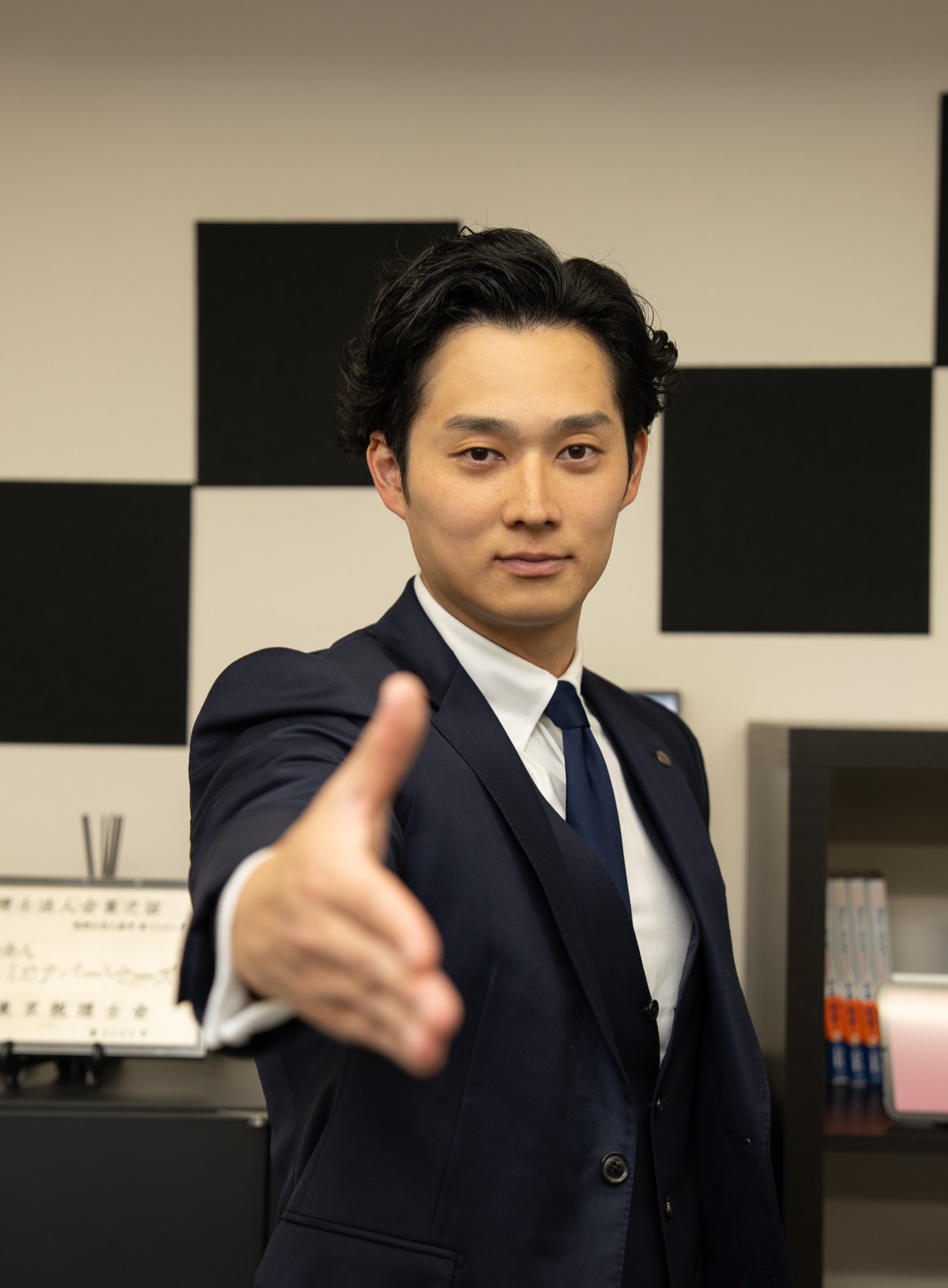 小山晃弘